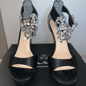 Nina Shoes | Fabiola Heels | Size 8